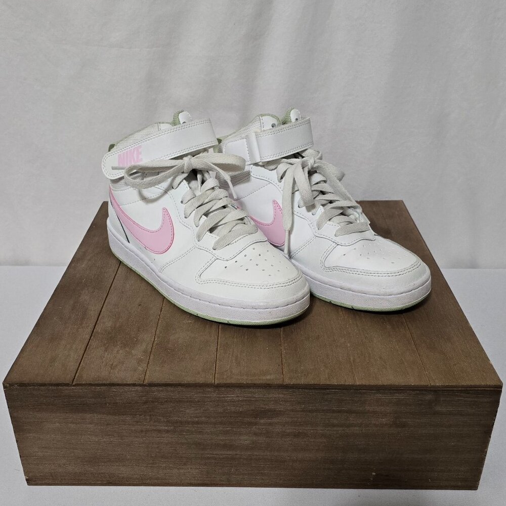Nike Court Borough Mid 2's White/Pink used in great condition.